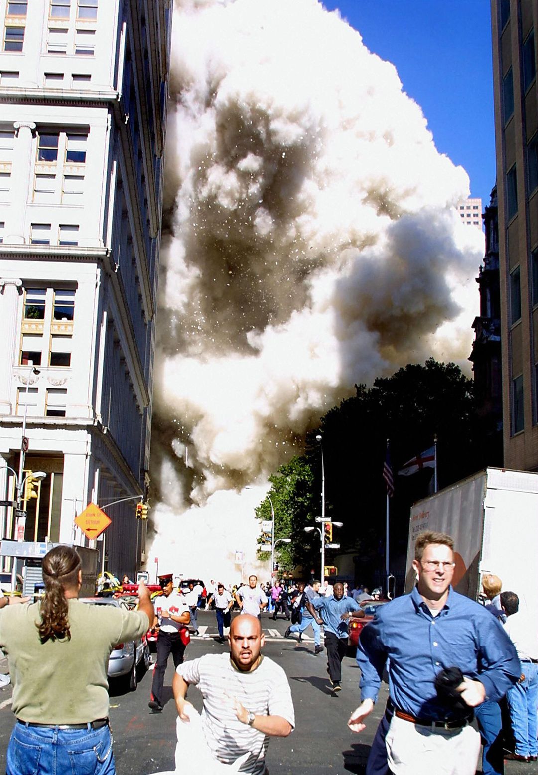 WTC-torni sortuu.