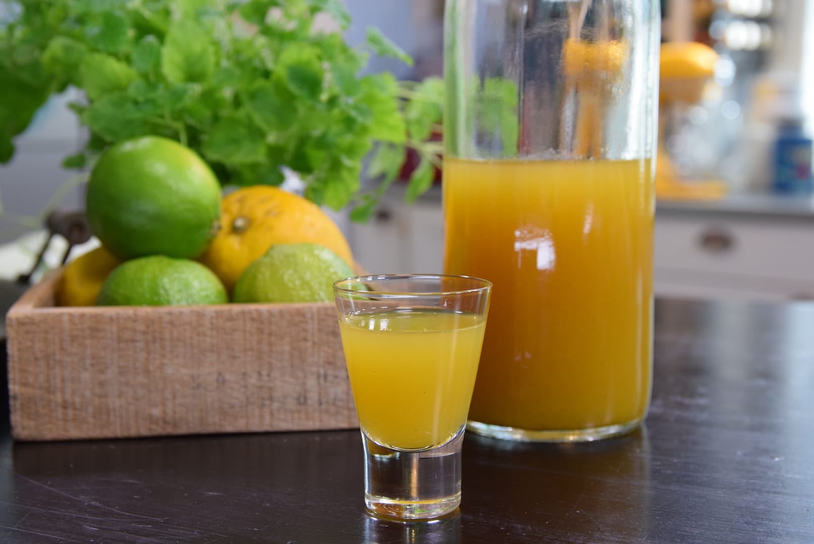 beverage,juice,citrus fruit,fruit,plant,produce,lime,orange juice,beer,grapefruit