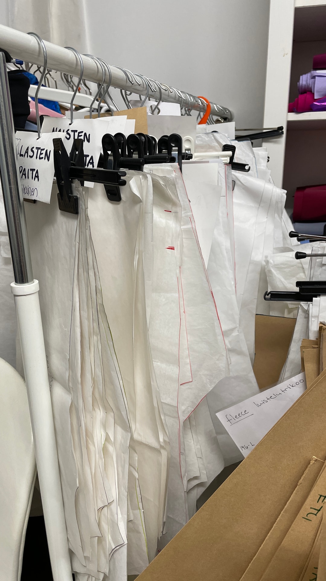 Pukukaavoja rekissä.